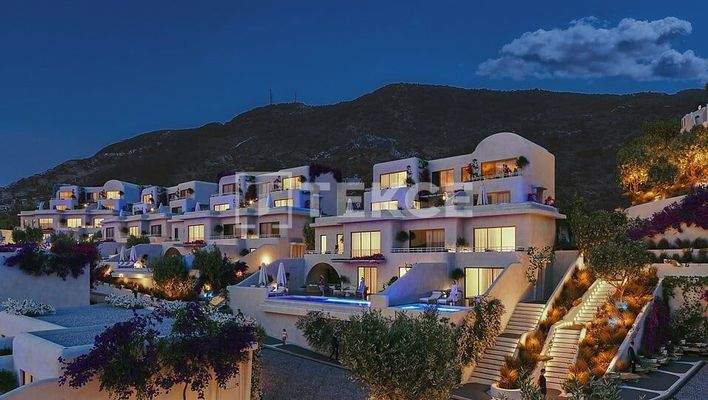 Real Estate with Private Pools and Sea Views in Girne