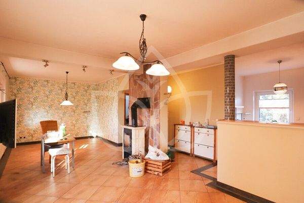 EG - offene Wohnküche mit Zugang Terrasse