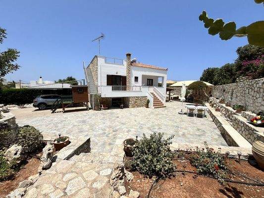 Deatched House For Sale In Plaka image00047.jpg