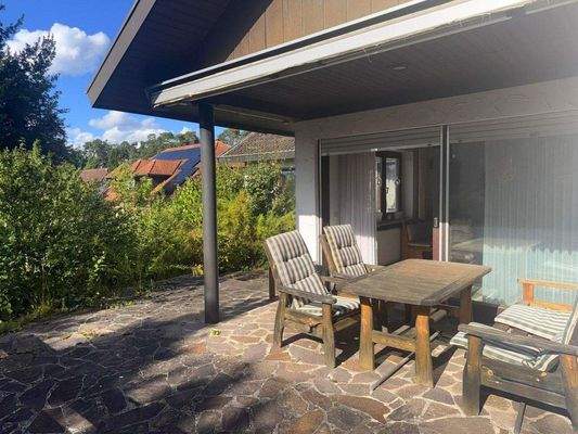 Terrasse_teilweise überdacht