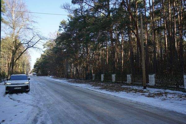 Am Grundstück Straßenseite (8).jpg
