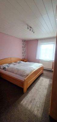 W1 Schlafzimmer 1 Wohnung 1 OG.jpg