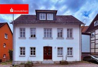 Hausansicht von der Straßenseite