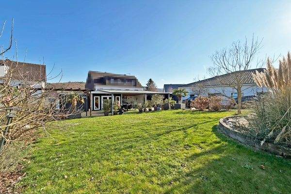 großer Garten oder Bauland