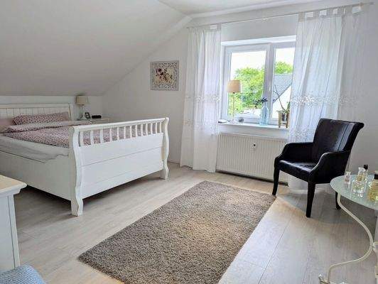 Vermietete Wohnung DG - Schlafzimmer