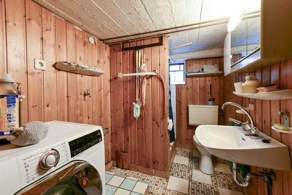 Badezimmer Kellergeschoss