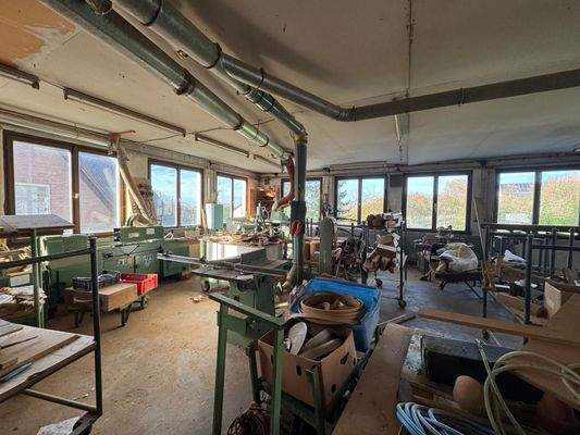 Gewerbehalle OG Vorraum