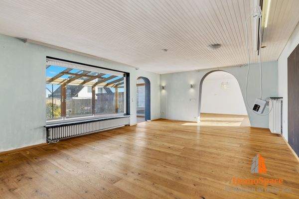 Blick in den Wohn- und Essbereich