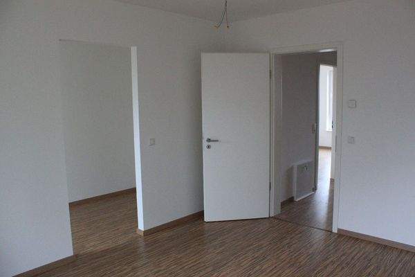 Zimmer mit Ankleideraum