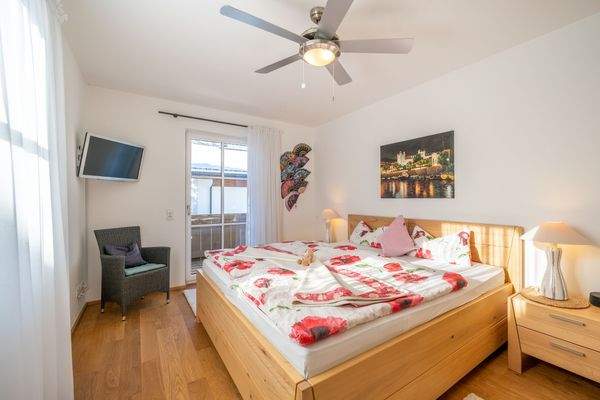 Schlafzimmer mit Balkon