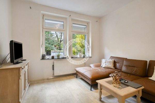 Wohnzimmer (Ansicht 1)