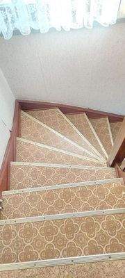 Treppenaufgang com EG zum OG.jpg