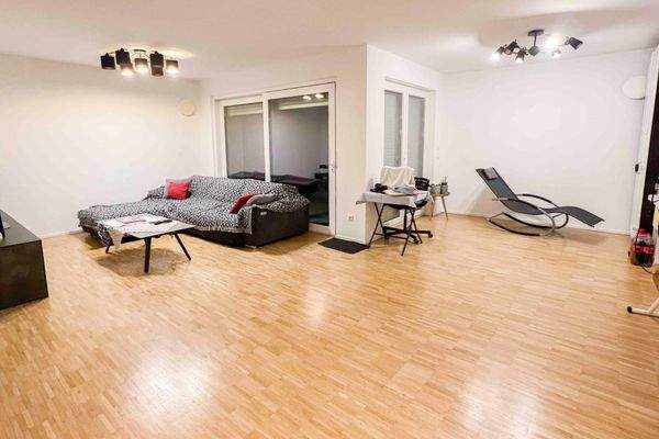 Offener Wohn- und Essbereich