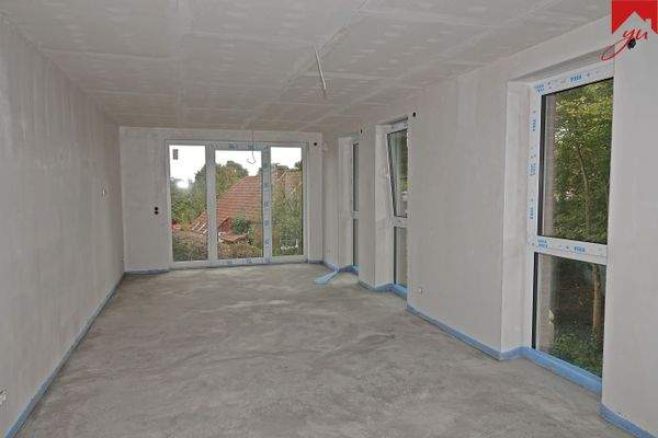 heller Wohn- und Essbereich 