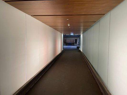 Beleuchteter Eingangsbereich