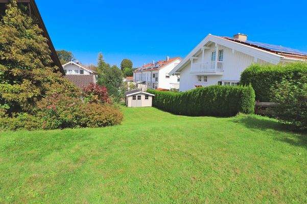 Garten mit Gartenhaus