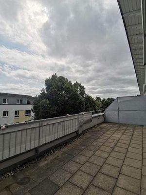 Dachterrasse in Westrichtung