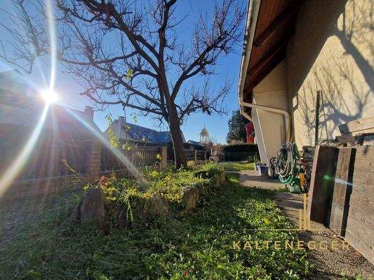 Vorgarten ca. 85 m²