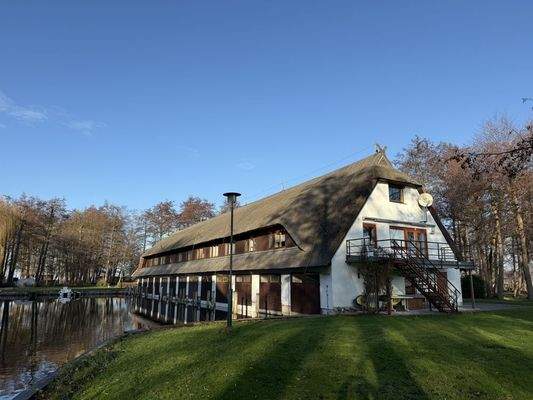 Blick auf das Bootshaus