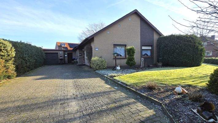 Einfamilienhaus in 26670 Hollen
