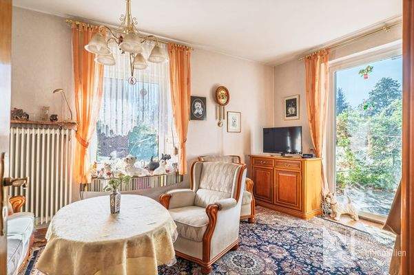 Wohnzimmer mit Terrasse