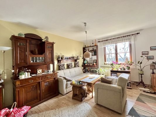 Wohnzimmer Wohneinheit rechts