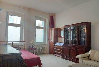 Wohn-Schlafzimmer, Blick von der Wohnzimmertür.jpg