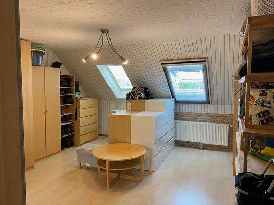 Ankleide/Schlafzimmer OG