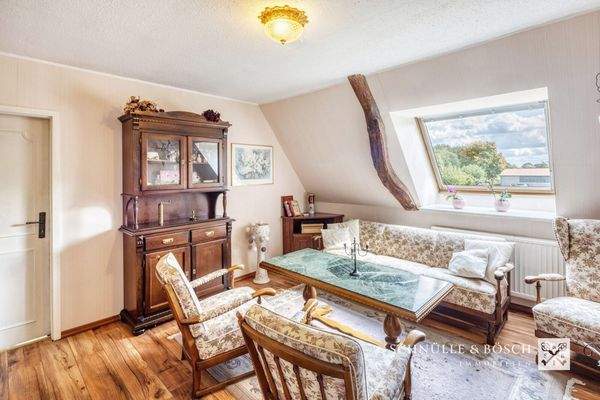 Ein Loungebereich oder Spielzimmer für die Kleinen