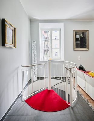 Treppe zum Souterrain
