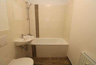 Beispiel Bad mit Wanne