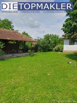 Hof bei alten Häusern (1)