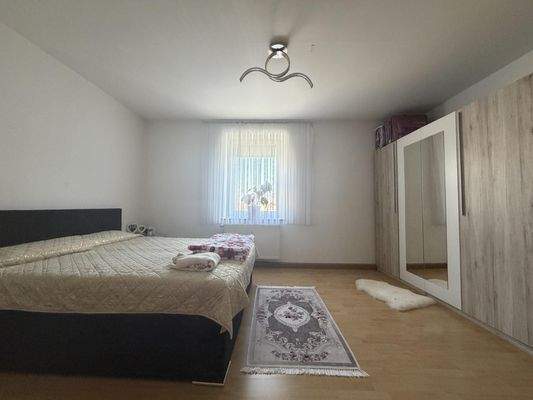 OG rechts Schlafzimmer