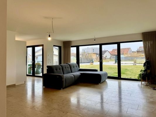 mit Terrasse