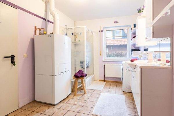 Duschbadezimmer im Erdgeschoss