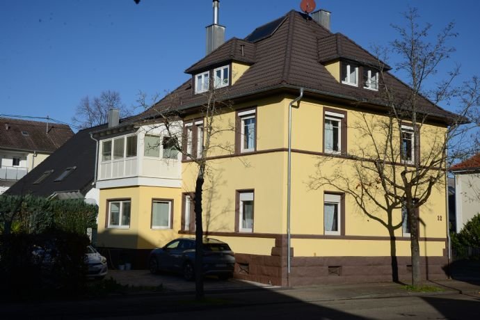 Mehrfamilienhaus mit Stadtvilla-Charme in sehr zentraler Lage