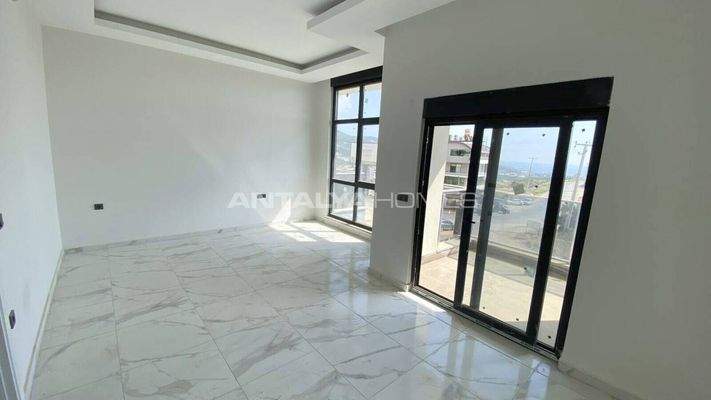 Apartments with Excellent City and Nature Views in Alanya