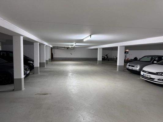 Tiefgaragen Stellplatz