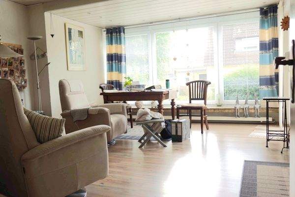 Wohnzimmer mit Grünblick.jpg