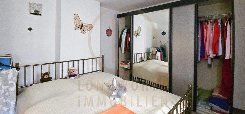 14-TS-Wohnung-Schlafzimmer