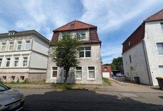 Ansicht mit Auffahrt