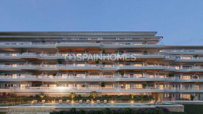 Sea-View Flats with Premium Amenities in Torremolinos