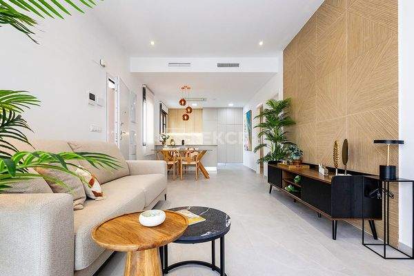 Semi-Detached Villas with Private Pools Near Golf Course in Orihuela