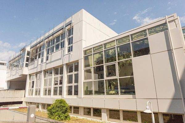 Rückansicht Gebäude