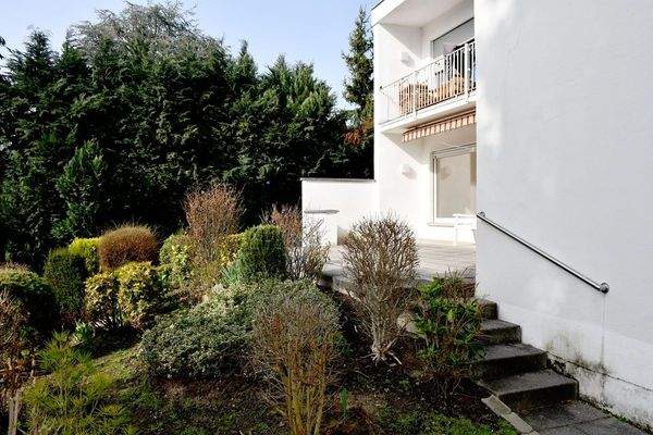 Terrasse mit Gartenzugang.JPG