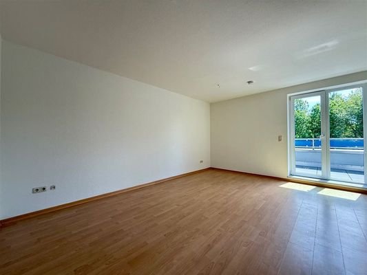 Wohnbereich mit Zugang zur Dachterrasse
