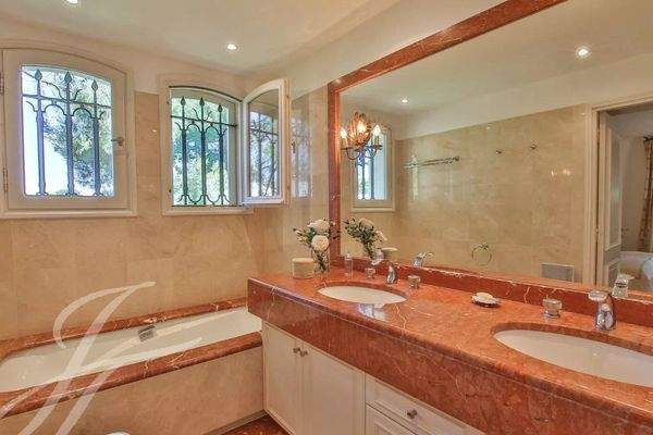 Salle de bains Lustre