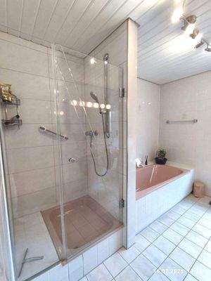 super schönes Badezimmer ...