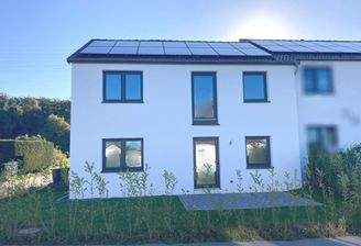 Reihenendhaus mit zwei Wohneinheiten