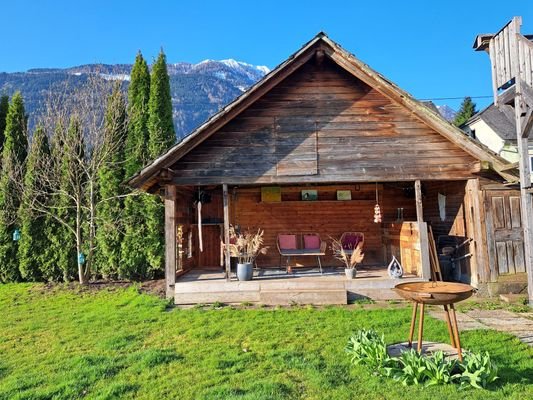 Gemütlicher Rastplatz im Garten